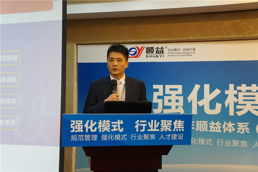 激烈的pk竞赛,13个pk小组都取得非常好的成绩,获得一等奖的是"海川队"